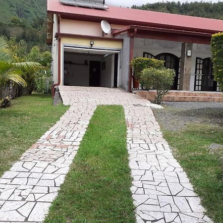 Charmante Maison Au Coeur Des 3 Montagnes Салази Экстерьер фото